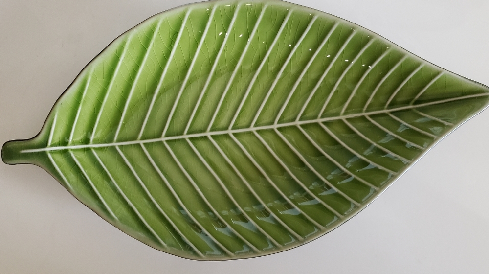 Home Trends Leaf Plate